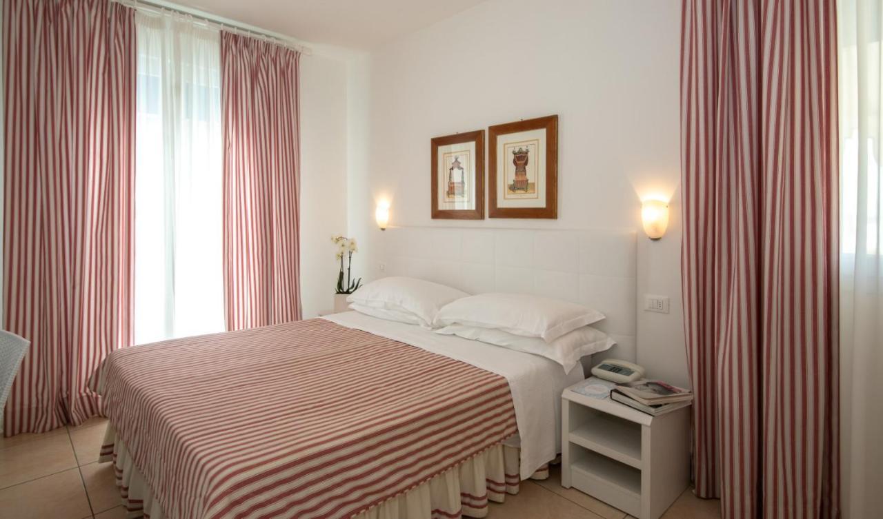 Hotel Plaza Esplanade Τζεσόλο Λίντο Εξωτερικό φωτογραφία