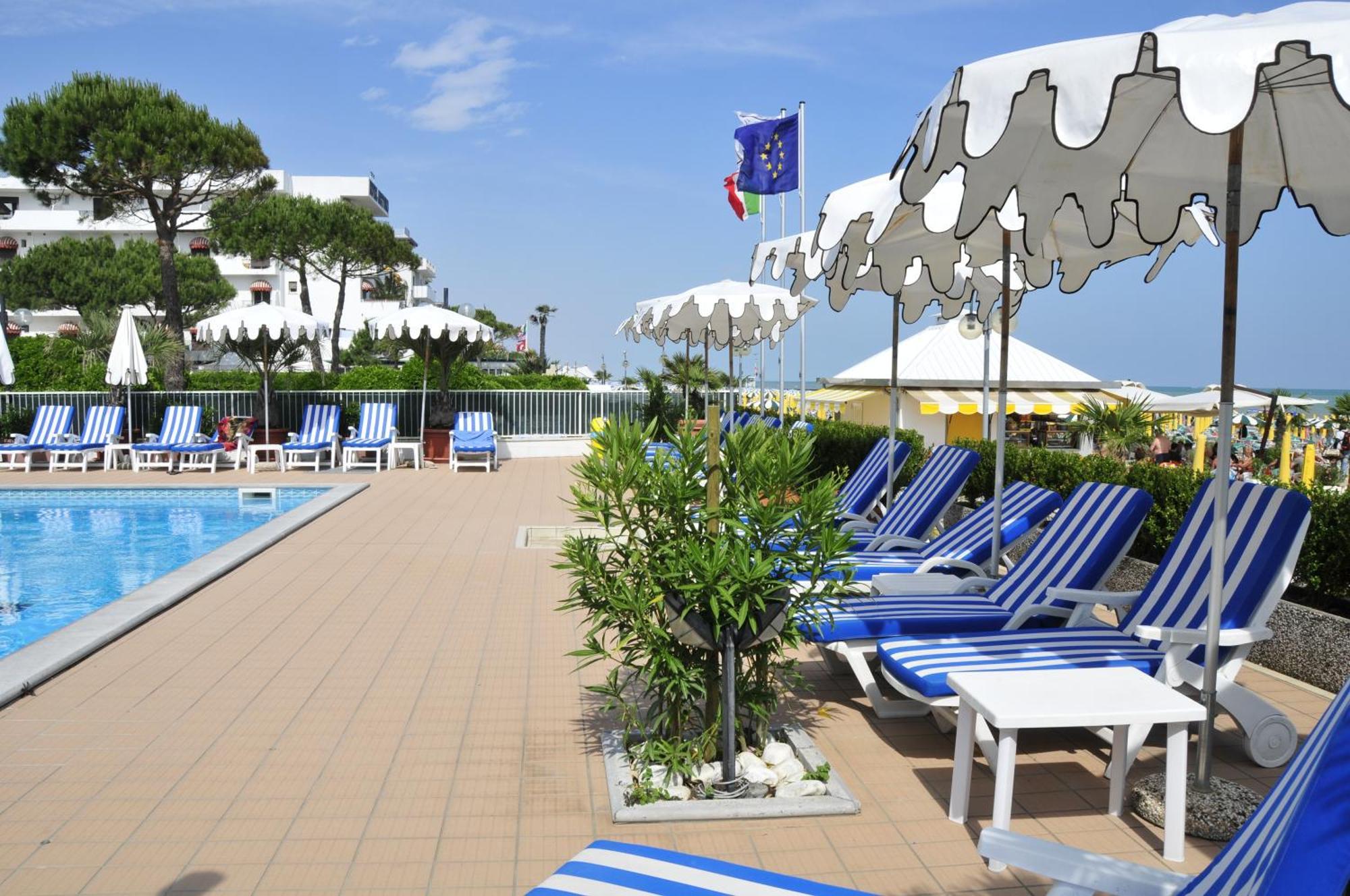 Hotel Plaza Esplanade Τζεσόλο Λίντο Εξωτερικό φωτογραφία