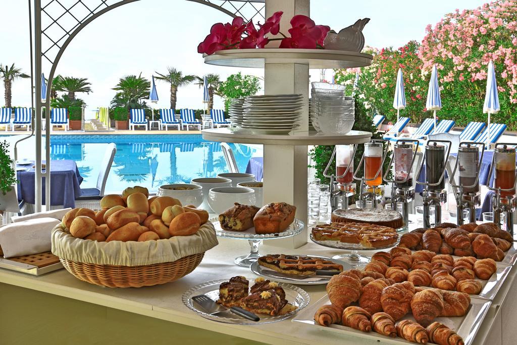 Hotel Plaza Esplanade Τζεσόλο Λίντο Εξωτερικό φωτογραφία