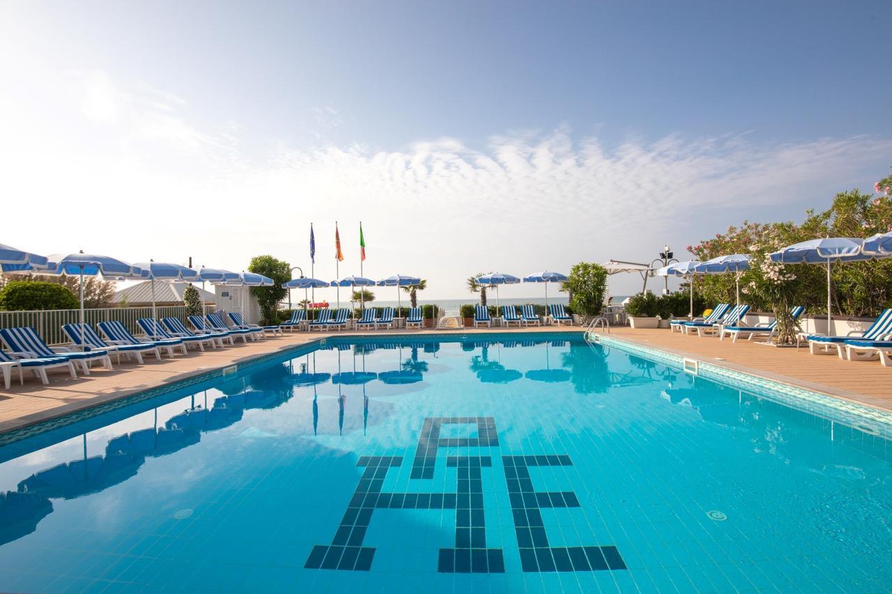 Hotel Plaza Esplanade Τζεσόλο Λίντο Εξωτερικό φωτογραφία