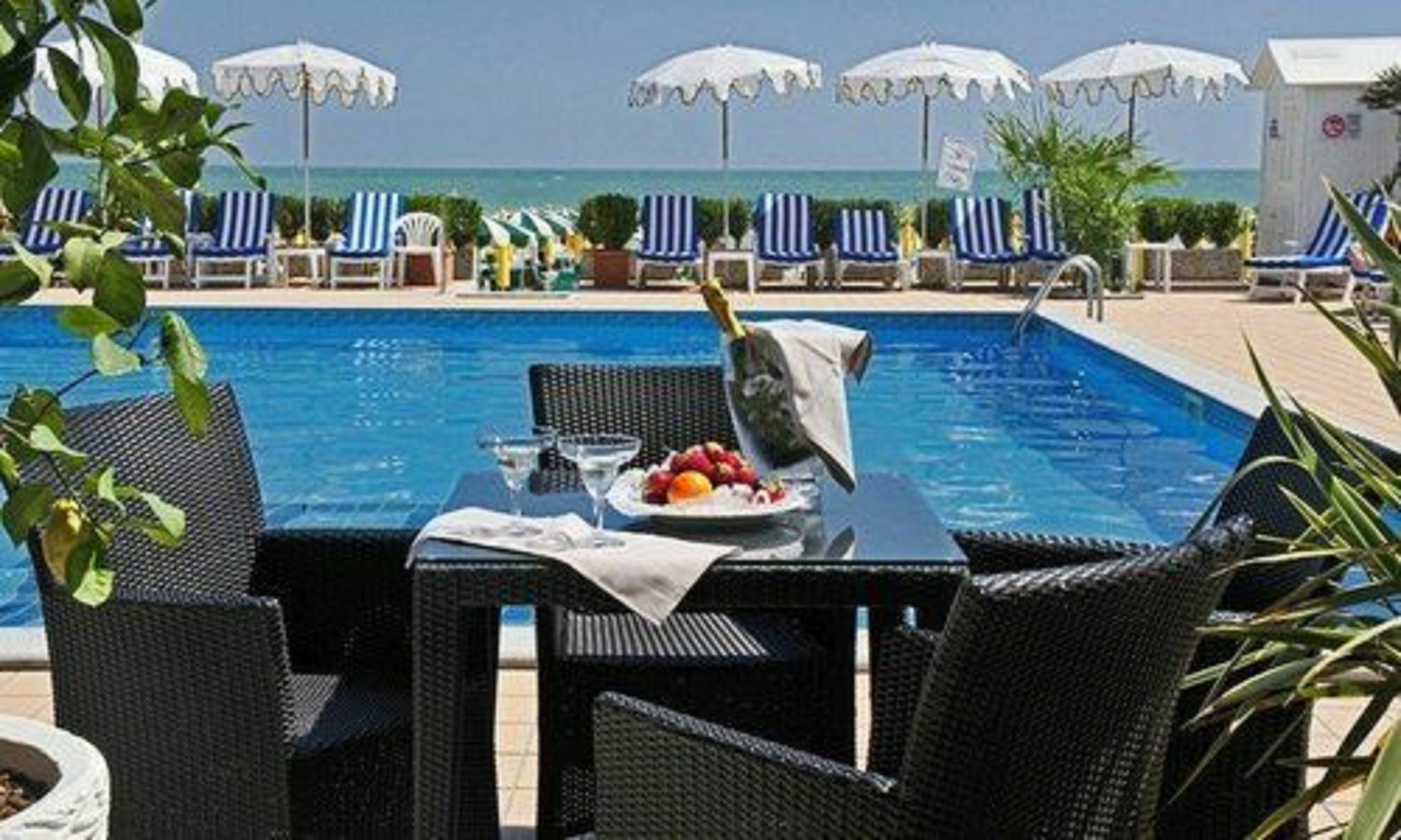 Hotel Plaza Esplanade Τζεσόλο Λίντο Εξωτερικό φωτογραφία